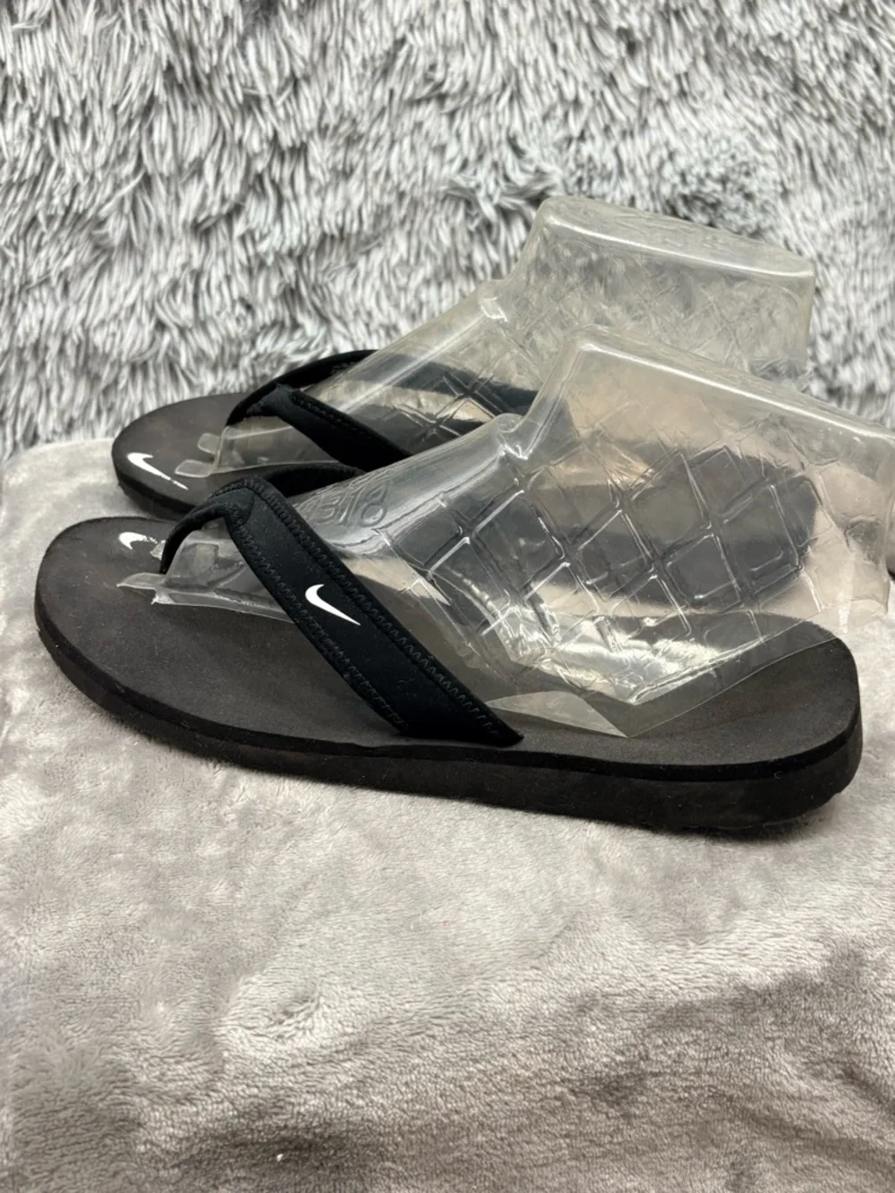 Nike Sandals Womens 9 Celso Girl Thong Flip Flop Black White Casual Beach